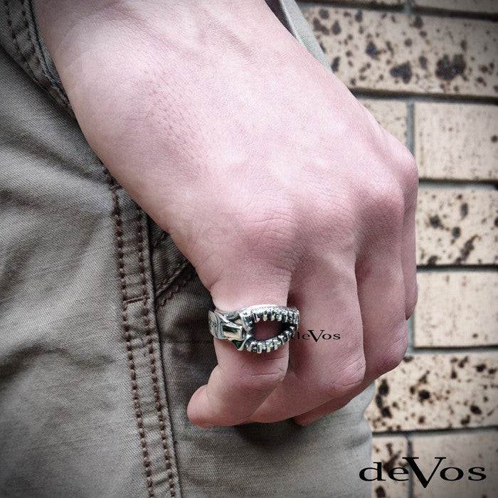 "Unzip Me" Ring
