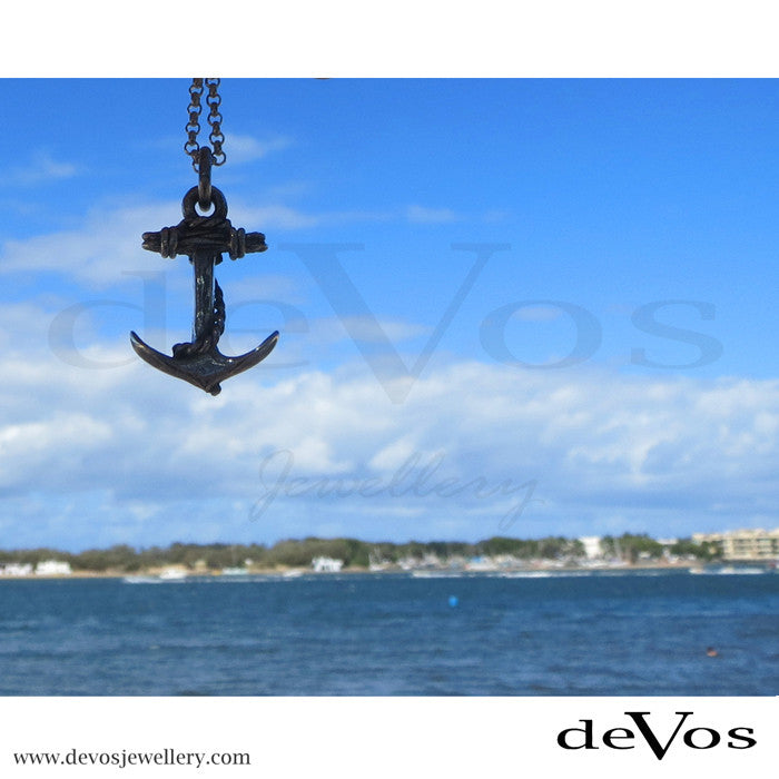 Medium Anchor Pendant