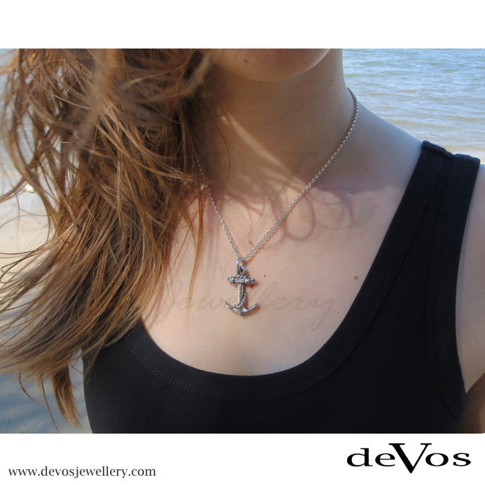 Medium Anchor Pendant